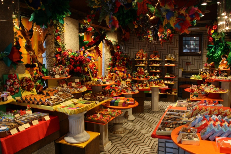 ecommerce-SEILLANS-min_candy_store_chocolate_shop_chocolate_switzerland-393515